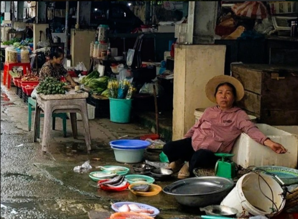 Tiểu thương chợ Thủy Tú Đà Nẵng e ngại chuyển vào chợ mới Hòa Hiệp Bắc do lo vắng khách