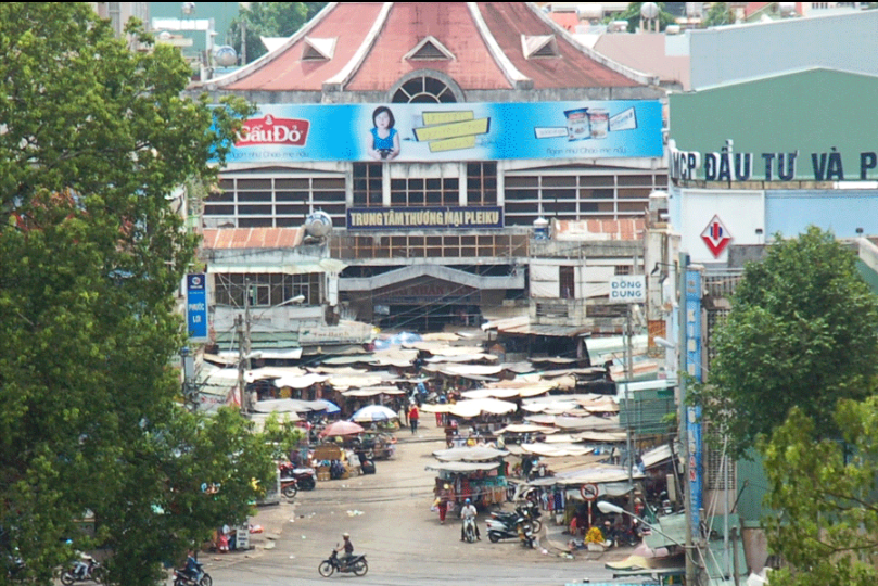 Trung tâm thương mại Pleiku xuống cấp sau gần 30 năm hoạt động, ảnh hưởng đến tiểu thương